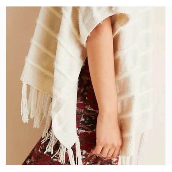 Akemi and kin Anthropologie cream miette kimono boho fringe shrug size O… - Picture 3 of 8